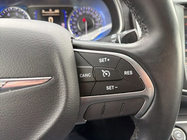 2017 Chrysler 200 Limited Platinum