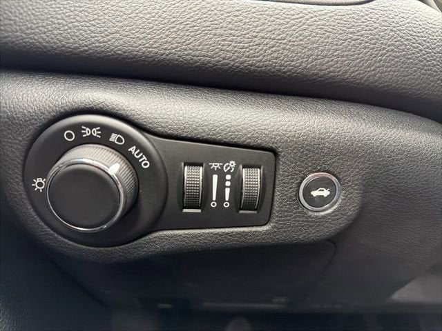 2017 Chrysler 200 Limited Platinum
