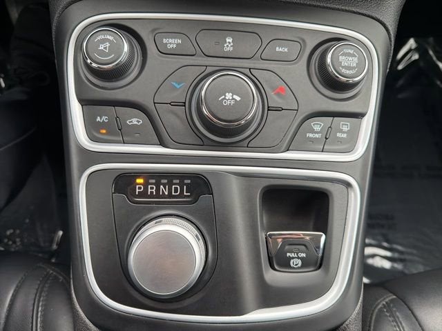 2017 Chrysler 200 Limited Platinum