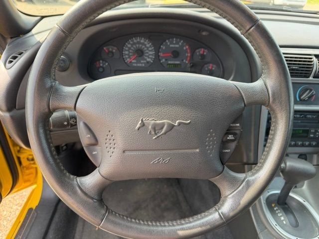 2004 Ford Mustang GT Deluxe