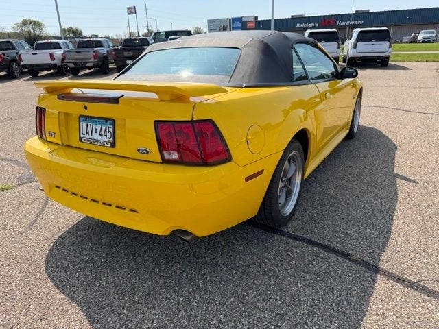 2004 Ford Mustang GT Deluxe