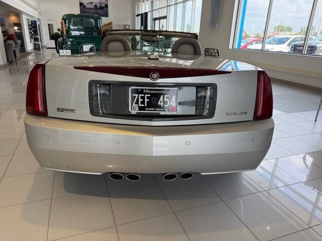 2005 Cadillac XLR BASE
