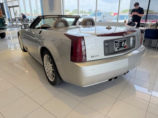 2005 Cadillac XLR BASE