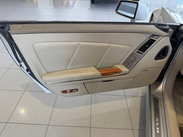 2005 Cadillac XLR BASE