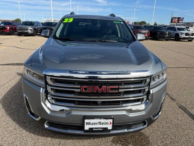 2023 GMC Acadia SLT