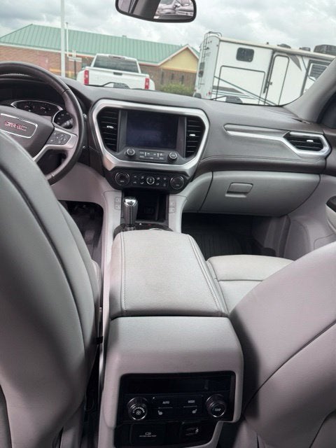 2017 GMC Acadia SLT