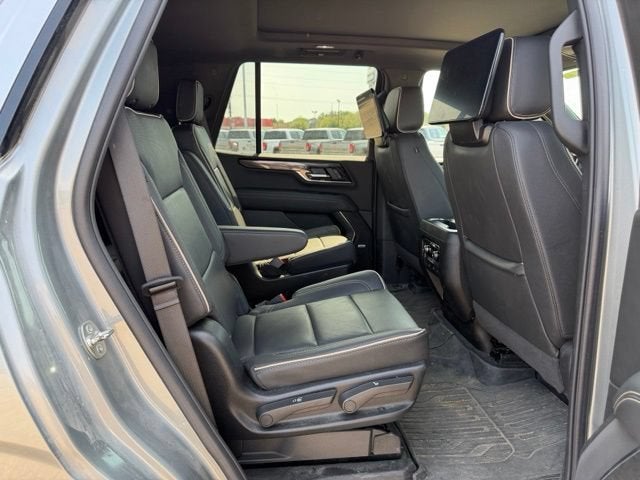 2025 GMC Yukon Elevation