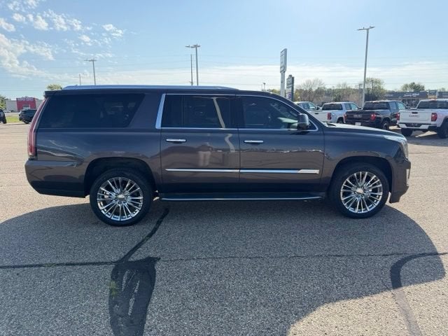 Used 2016 Cadillac Escalade ESV Luxury with VIN 1GYS4HKJ3GR371669 for sale in Albert Lea, Minnesota