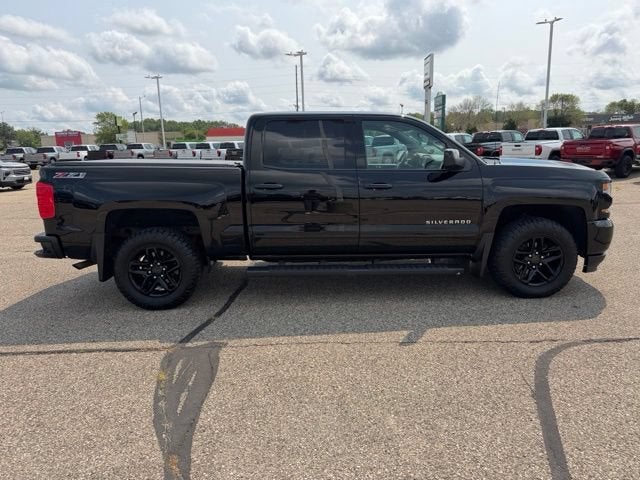 Used 2017 Chevrolet Silverado 1500 LT Z71 with VIN 3GCUKREC4HG389901 for sale in Albert Lea, Minnesota