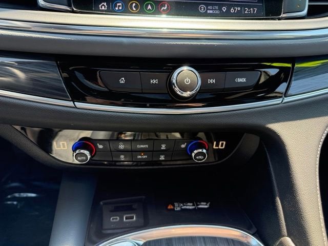 2022 Buick Enclave Essence
