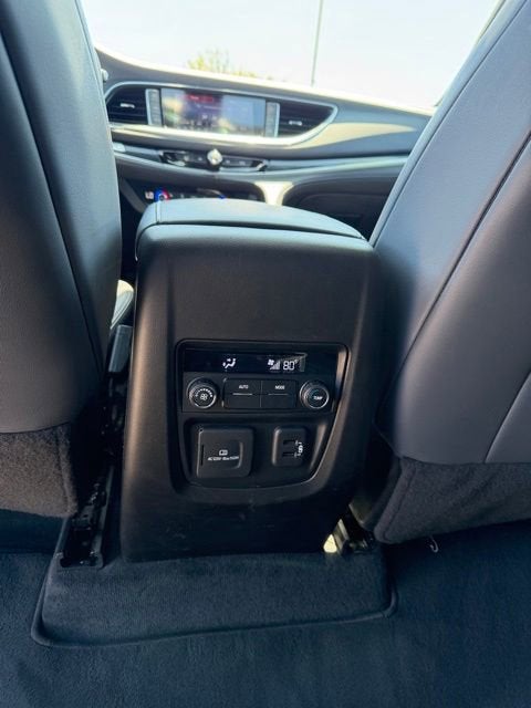 2022 Buick Enclave Essence