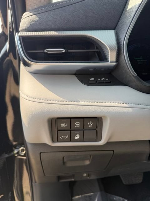 2025 Toyota Highlander LE