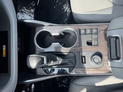 2025 Toyota Highlander LE