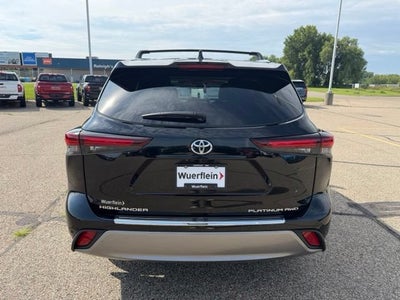 2025 Toyota Highlander LE
