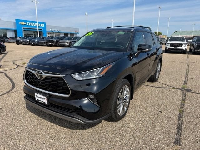 2025 Toyota Highlander LE