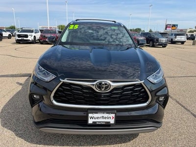 2025 Toyota Highlander LE