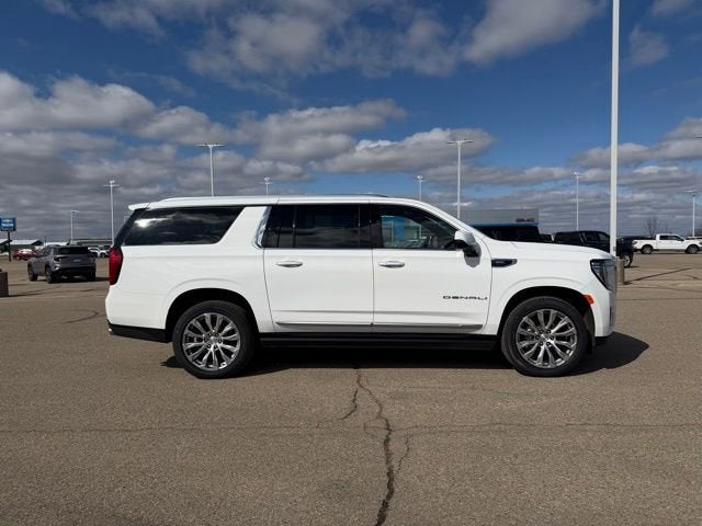 Certified 2022 GMC Yukon XL Denali with VIN 1GKS2JKL8NR346501 for sale in Albert Lea, Minnesota
