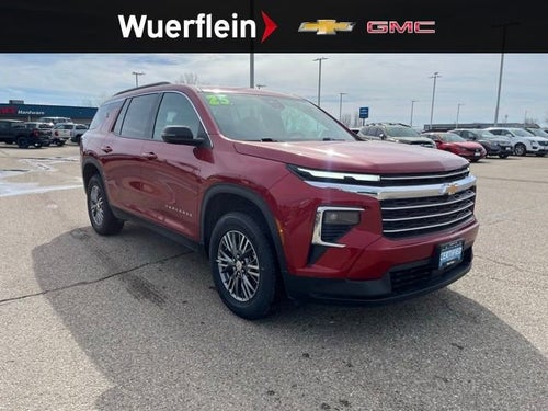 2025 Chevrolet Traverse LT