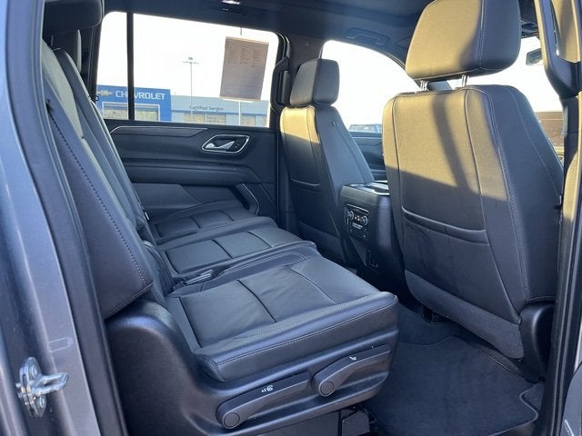 2022 Chevrolet Suburban LT