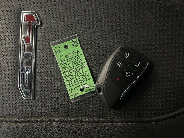 2025 GMC Sierra 3500 HD AT4