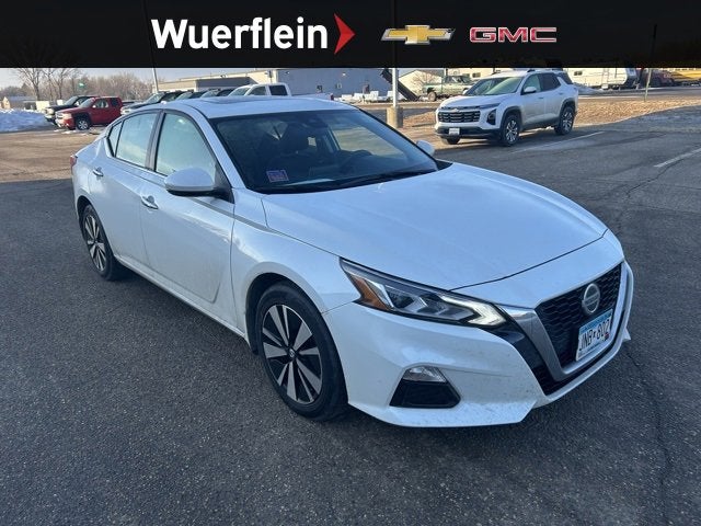 2022 Nissan Altima 2.5 SV