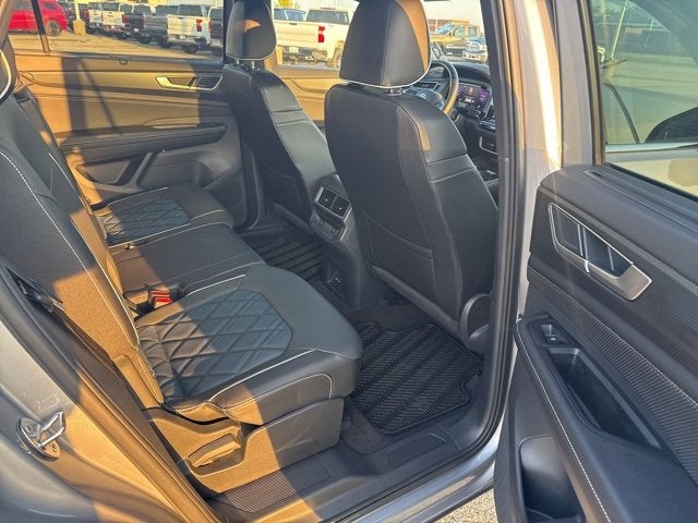 2024 Volkswagen Atlas Cross Sport 2.0T SEL Premium R-Line