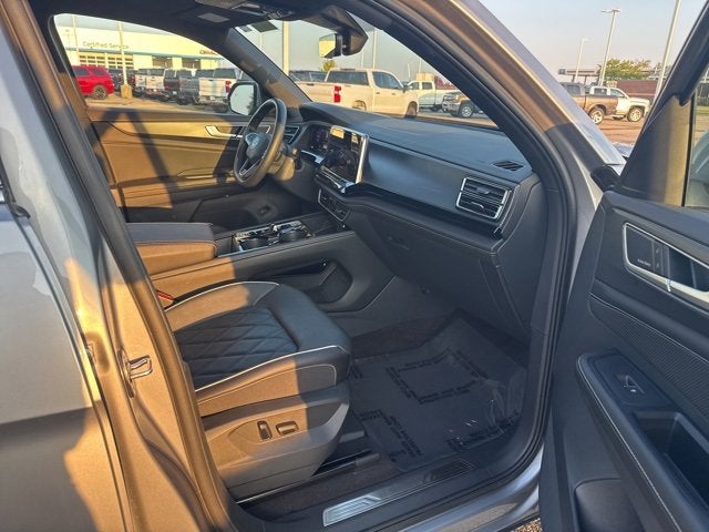 2024 Volkswagen Atlas Cross Sport 2.0T SEL Premium R-Line