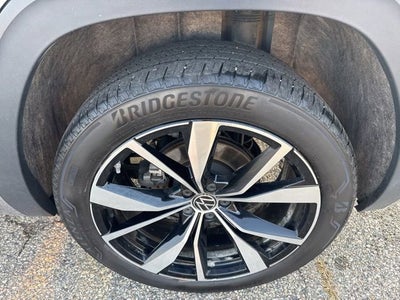 2024 Volkswagen Atlas Cross Sport 2.0T SEL Premium R-Line