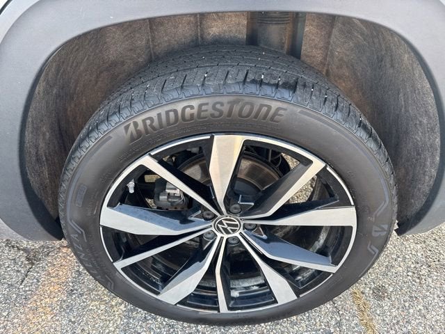 2024 Volkswagen Atlas Cross Sport 2.0T SEL Premium R-Line