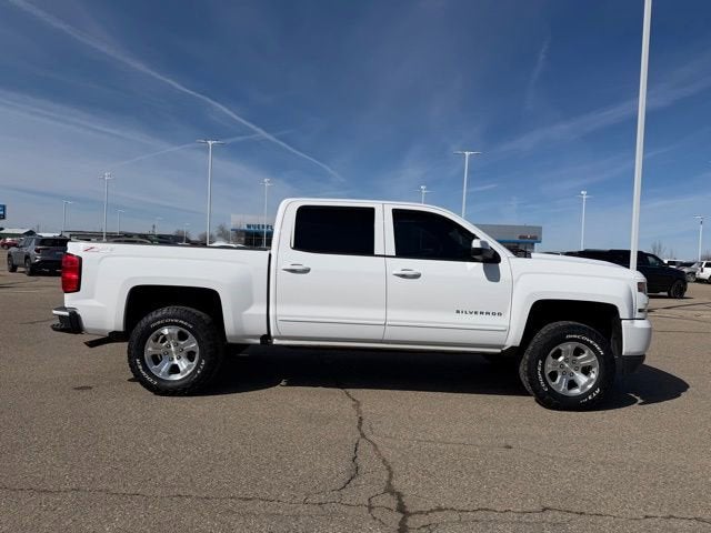 Used 2017 Chevrolet Silverado 1500 LT with VIN 3GCUKREC8HG294015 for sale in Albert Lea, Minnesota