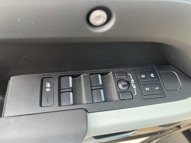 2023 Land Rover Defender S